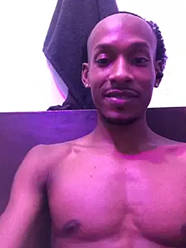 Kiing_afroditho – webcam-show