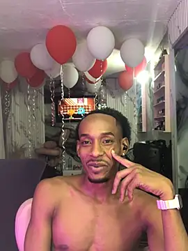 Kiing_afroditho Show in webcam