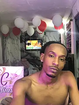 Kiing_afroditho's Webcam Show