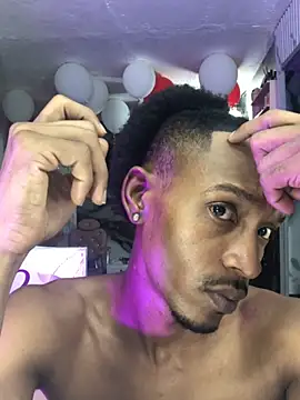 Kiing_afroditho webcam show