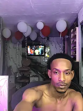 Kiing_afroditho's Webcam Show