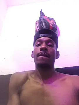 Kiing_afroditho Show in webcam