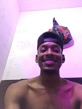 Kiing_afroditho – webcam-show
