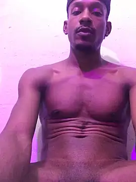 Kiing_afroditho Show in webcam
