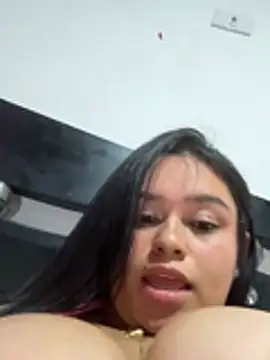 chicamilk Webcam show