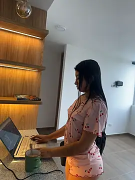 دردشة Dannaaniston الجنسية المباشرة