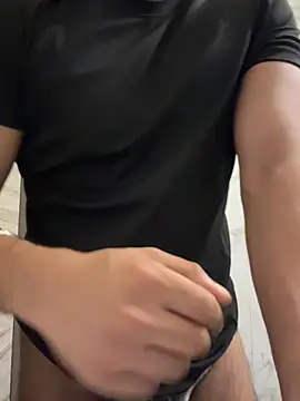 eidennnn8 Show in webcam