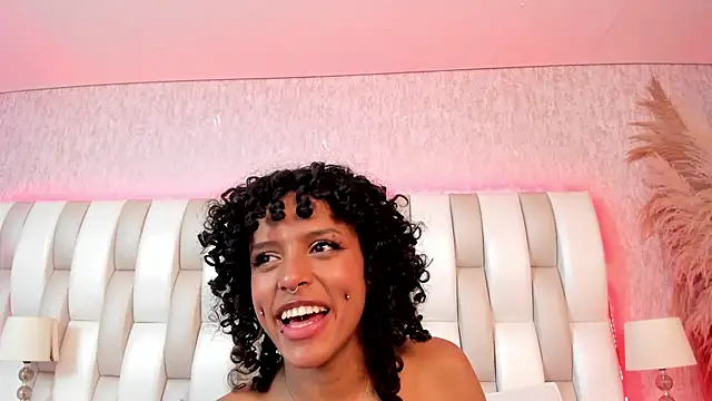 Chat XXX en directo de luna_keller
