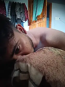 Show modela nicetryfucker na web-kameri