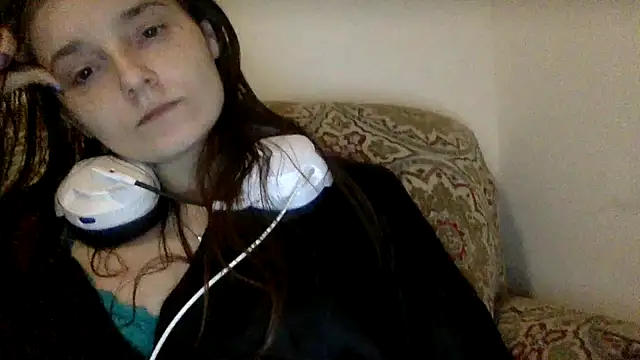 luci_layne Show in webcam