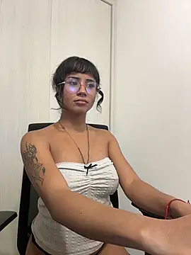 Lunelle333 Webcam show