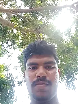 הופעת וובקאם של Tamil_alagan_tamil