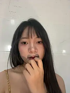 nudesex111 即時 XXX 聊天