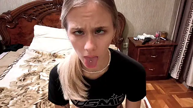 แชท XXX สดของ LaureenGolob