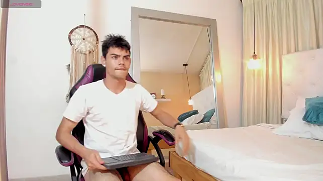 Lycan____ Webcam Show