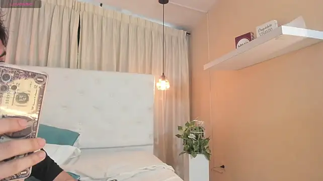 Lycan____ Webcam Show