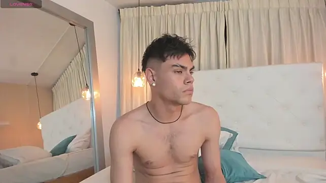 Lycan____ webcam show