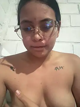 Ambar02moon Show Webcam