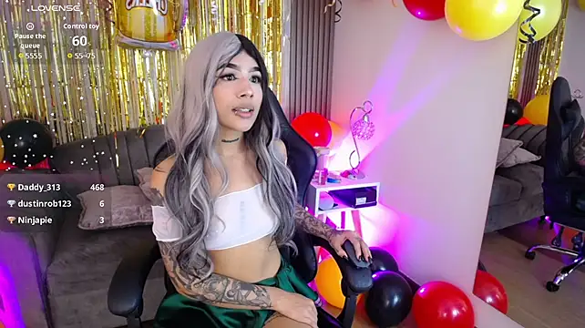Raven_Wood's Webcam Show