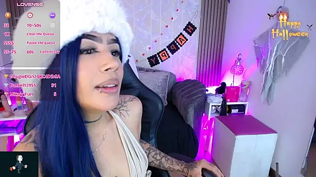 Raven_Wood Show in webcam