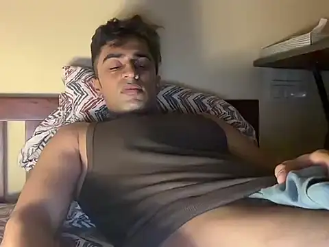 عرض كام LIPGLOSSDAMAGE