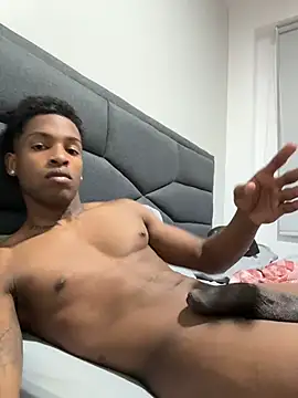 Show modela Jhan_Ngg na web-kameri
