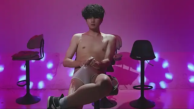 JIE-777 在線直播表演