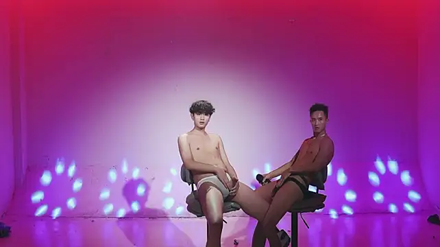 JIE-777 在線直播表演