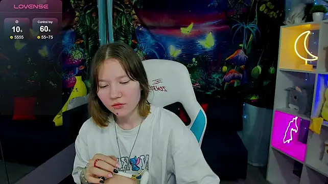MillieMoor webcam show