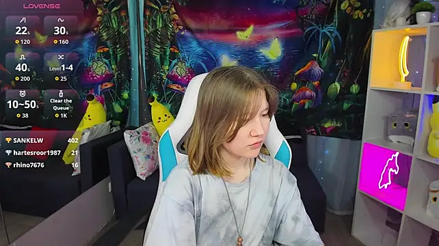 צ'אט XXX בשידור חי של MillieMoor