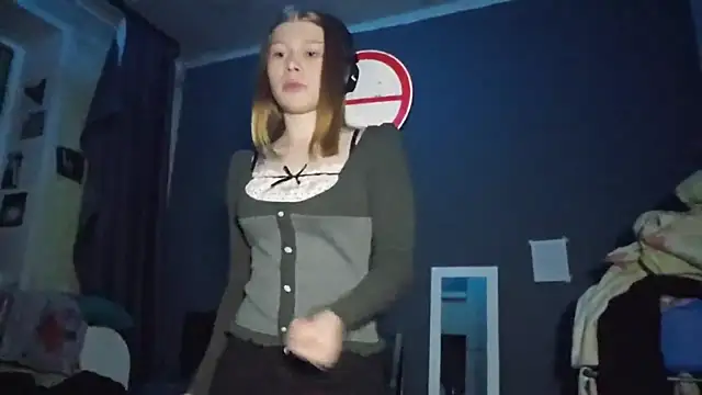 LizaVogan Adlı Modelin Canlı XXX Sohbeti