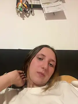 Chat +18 de Stellaa19 ao vivo