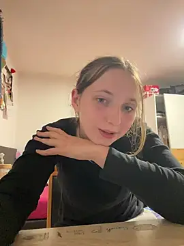 Онлайн чат XXX Stellaa19