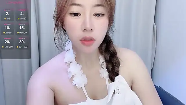 Abigail-3 Chat XXX live