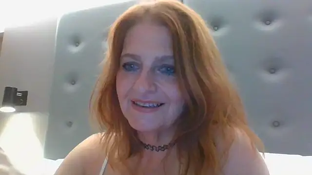Samantha-Blue Show in webcam