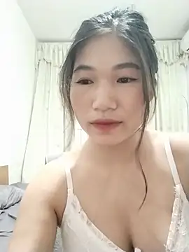 Minzyly 网络视讯表演