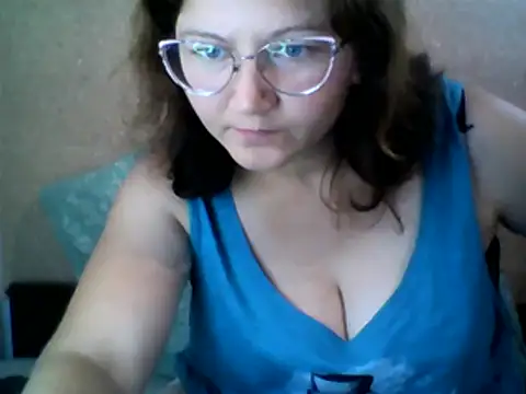 Chatroom XXX en direct de Oliviiaa_Valter