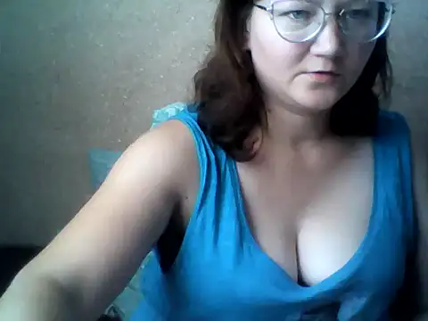 Chatroom XXX en direct de Oliviiaa_Valter