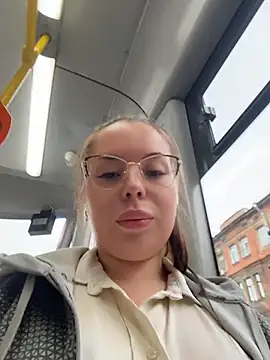XXX chat uživo modela MeliMoon