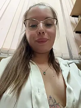 MeliMoonn Webbikameraesitys