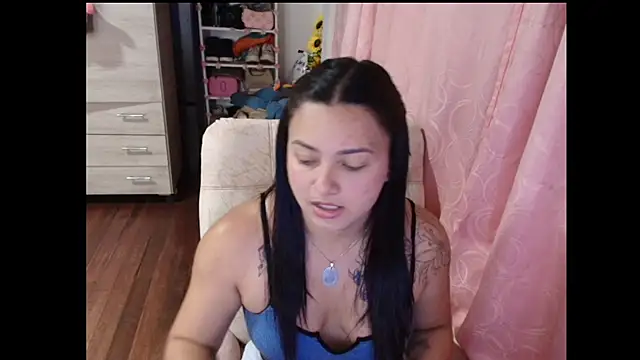 Allisonn97 Webcam-Show