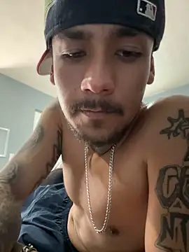 ndres1994 Show in webcam