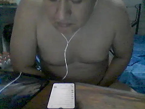 Pollo1924 webcam show