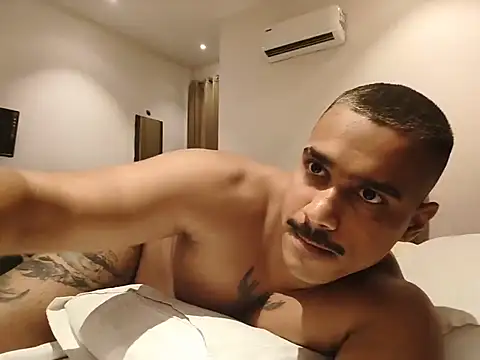 Mrgill09 webkamerás műsora