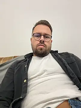 JerremyDesire webcam show