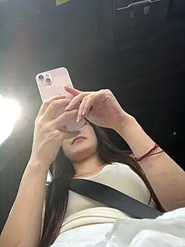 XXX chat uživo modela CiCi9