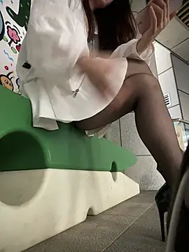 CiCi9のウェブカメラショー
