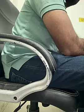 הופעת וובקאם של HirakIfanyone112233