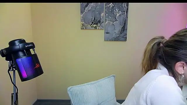 marta_senyora's Live XXX Chat