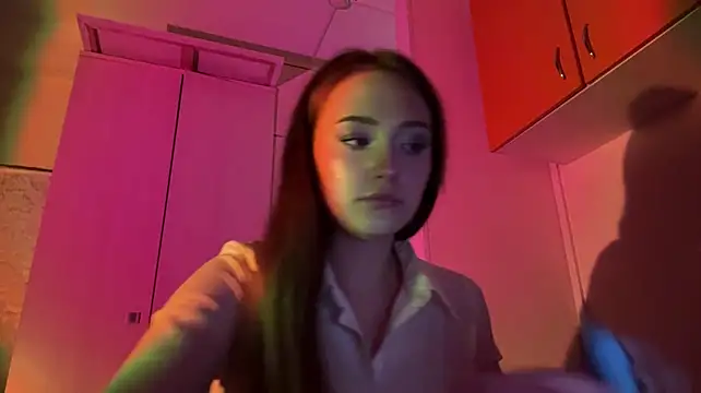 Chat +18 de ShereeRepetowski ao vivo